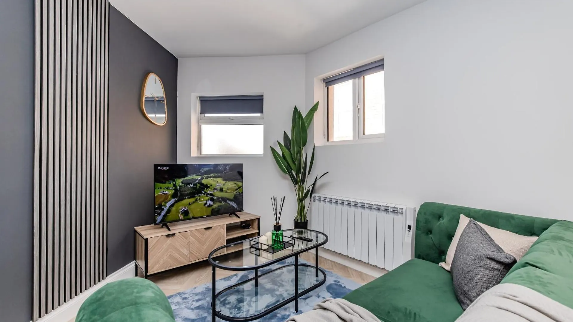 Super Central 2 Bedroom Flat Next To Brighton Shopping Center & Beach Apartment