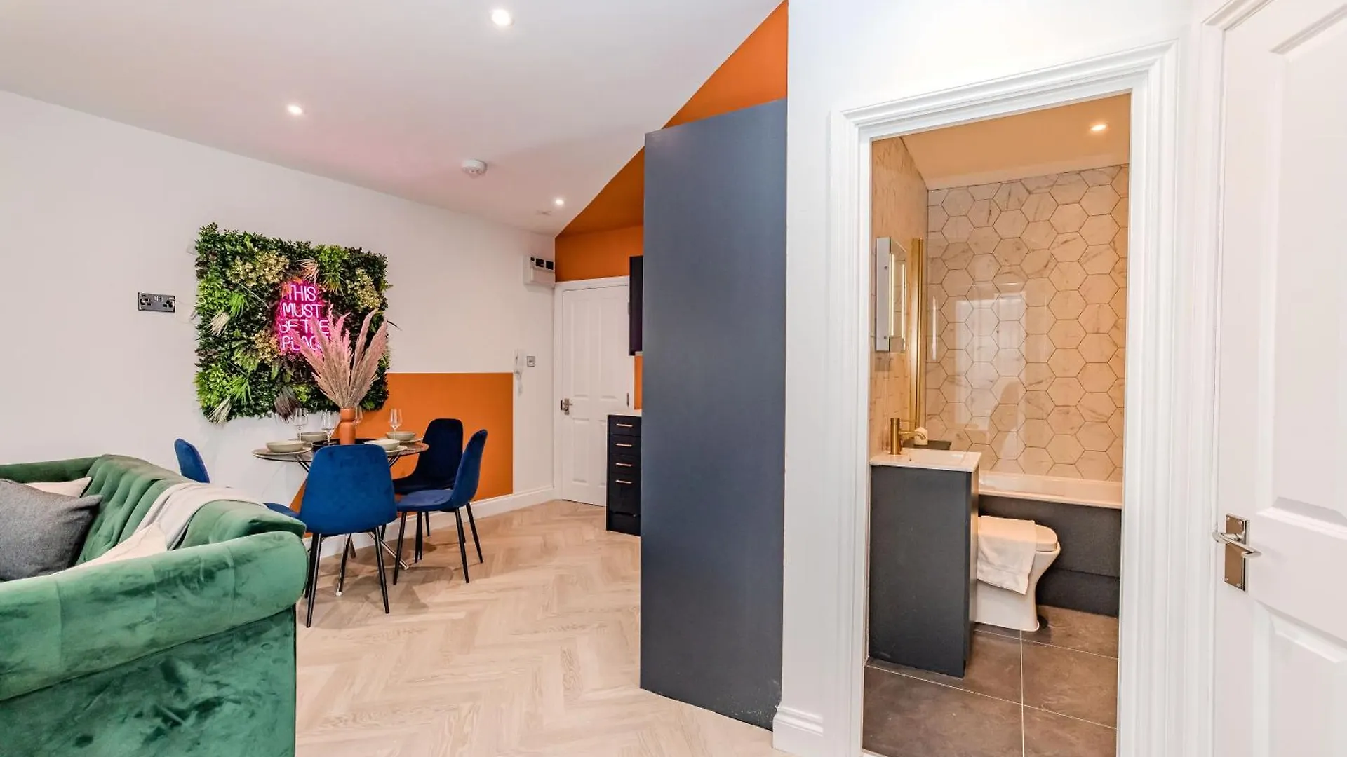 Apartment Super Central 2 Bedroom Flat Next To Brighton Shopping Center & Beach