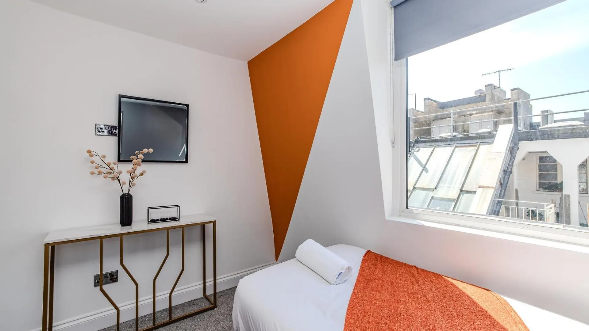 Super Central 2 Bedroom Flat Next To Brighton Shopping Center & Beach 0*,  Großbritannien