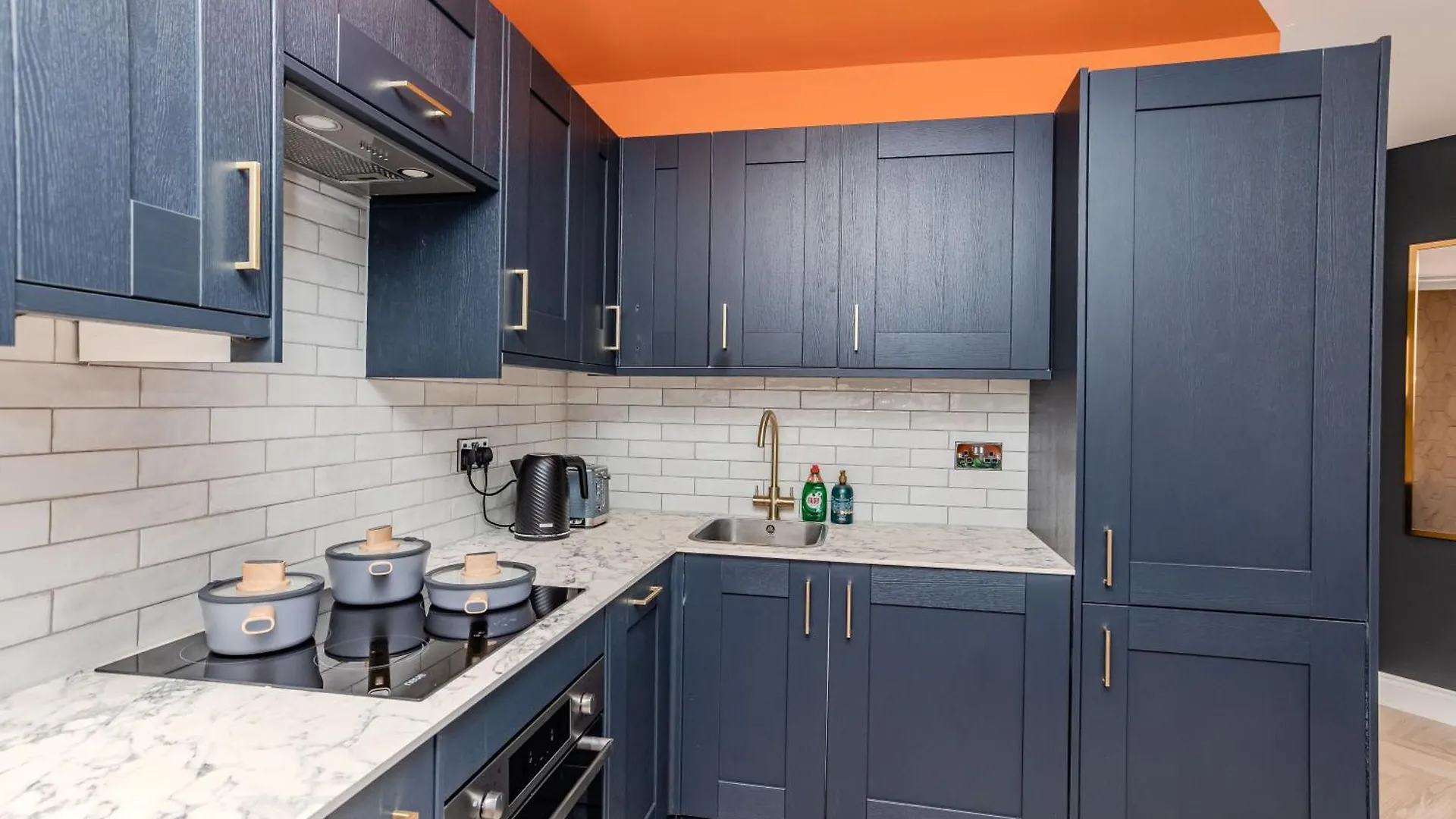 Apartment Super Central 2 Bedroom Flat Next To Brighton Shopping Center & Beach