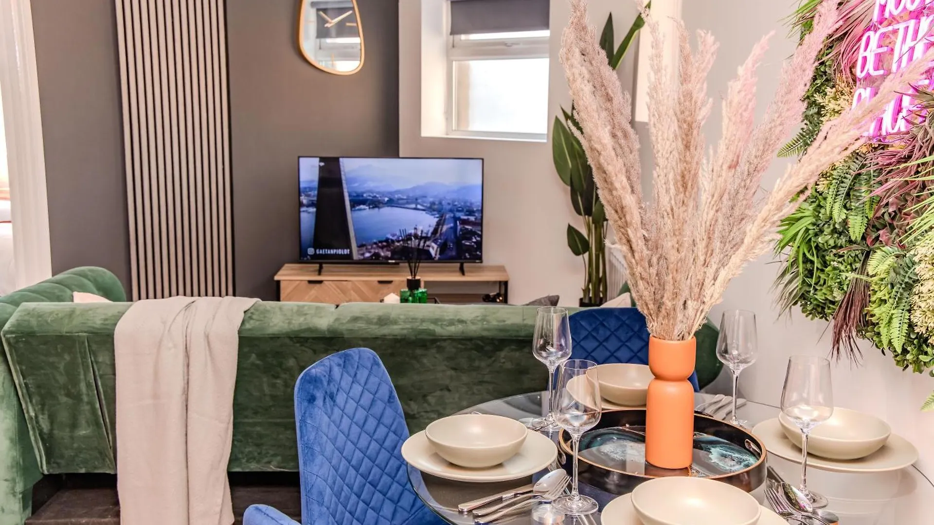 Apartment Super Central 2 Bedroom Flat Next To Brighton Shopping Center & Beach